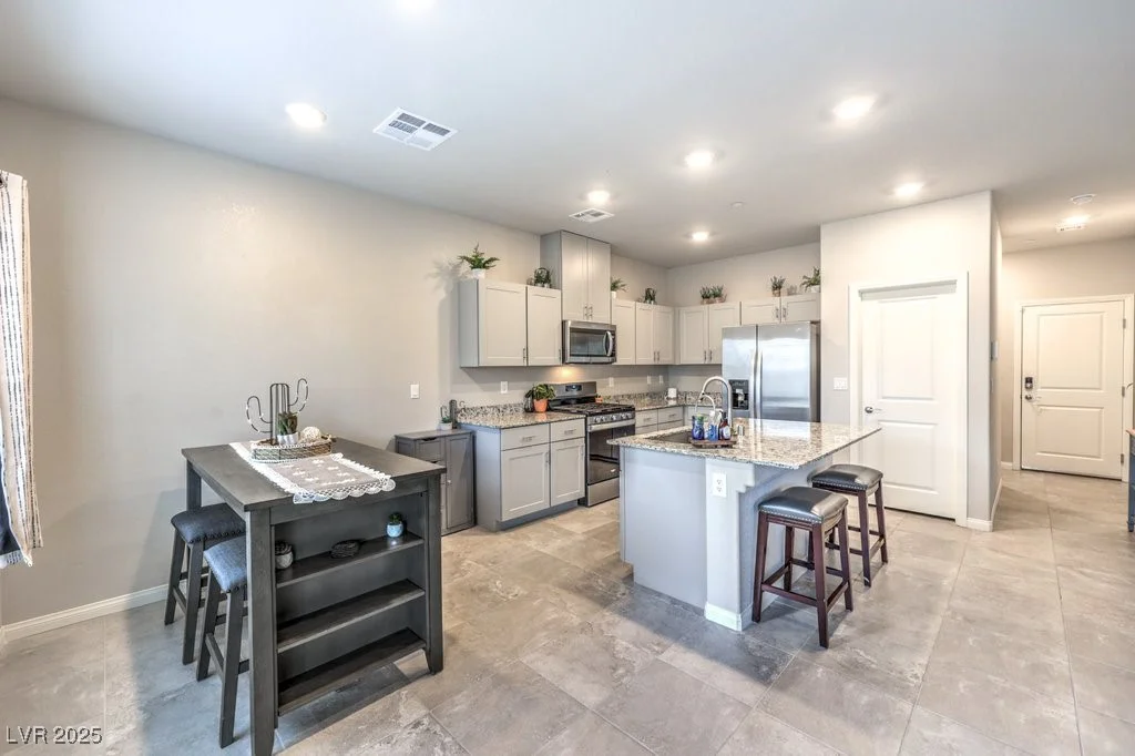 10971 Cambridge Lakes, Las Vegas, NV 89166