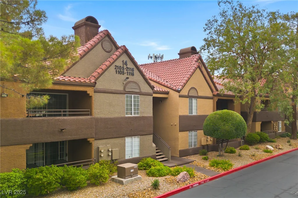 2200 Fort Apache, Las Vegas, NV 89117