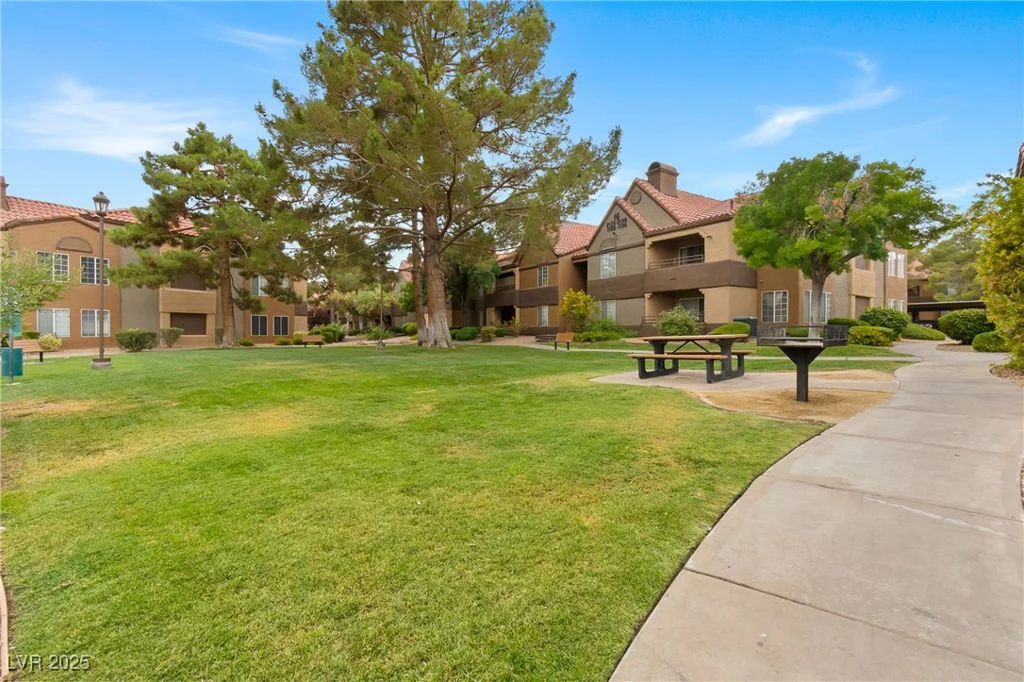 2200 Fort Apache, Las Vegas, NV 89117