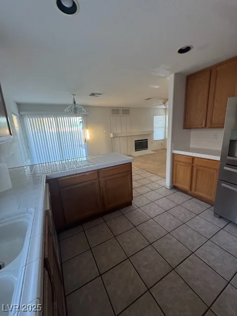 4556 New Dupell, Las Vegas, NV 89147