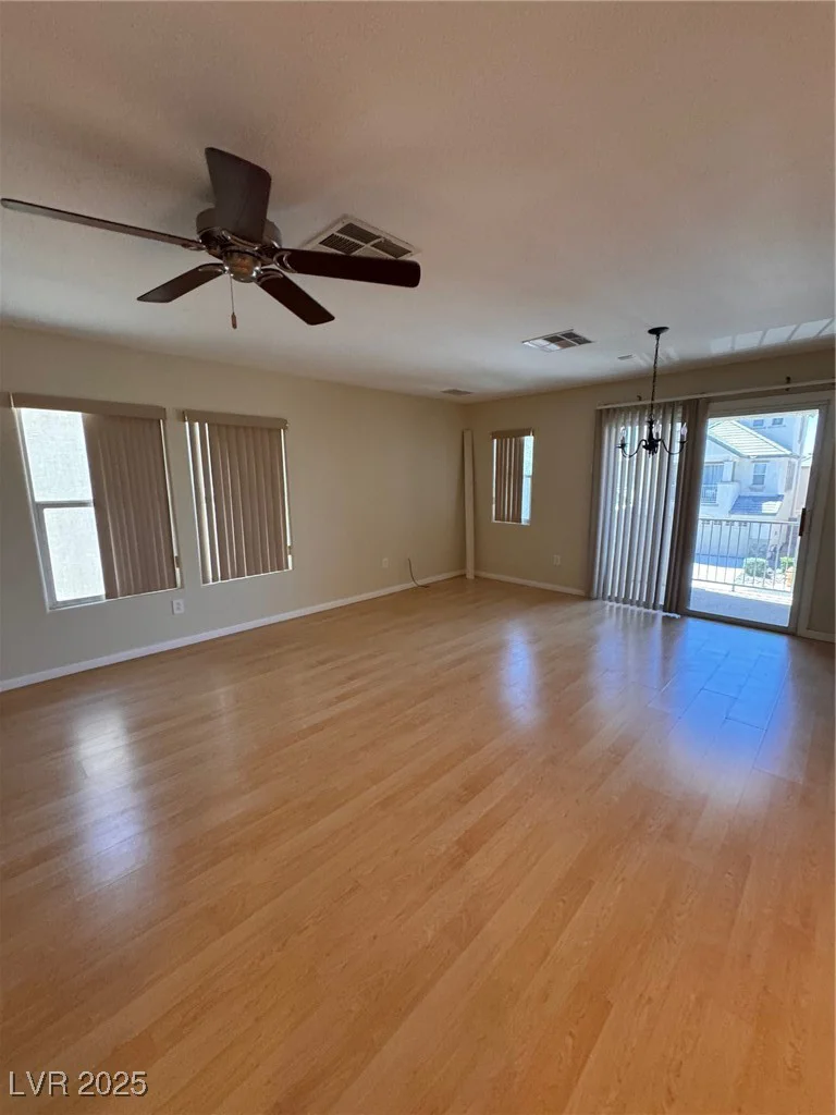 32 Yellow Peak, North Las Vegas, NV 89031
