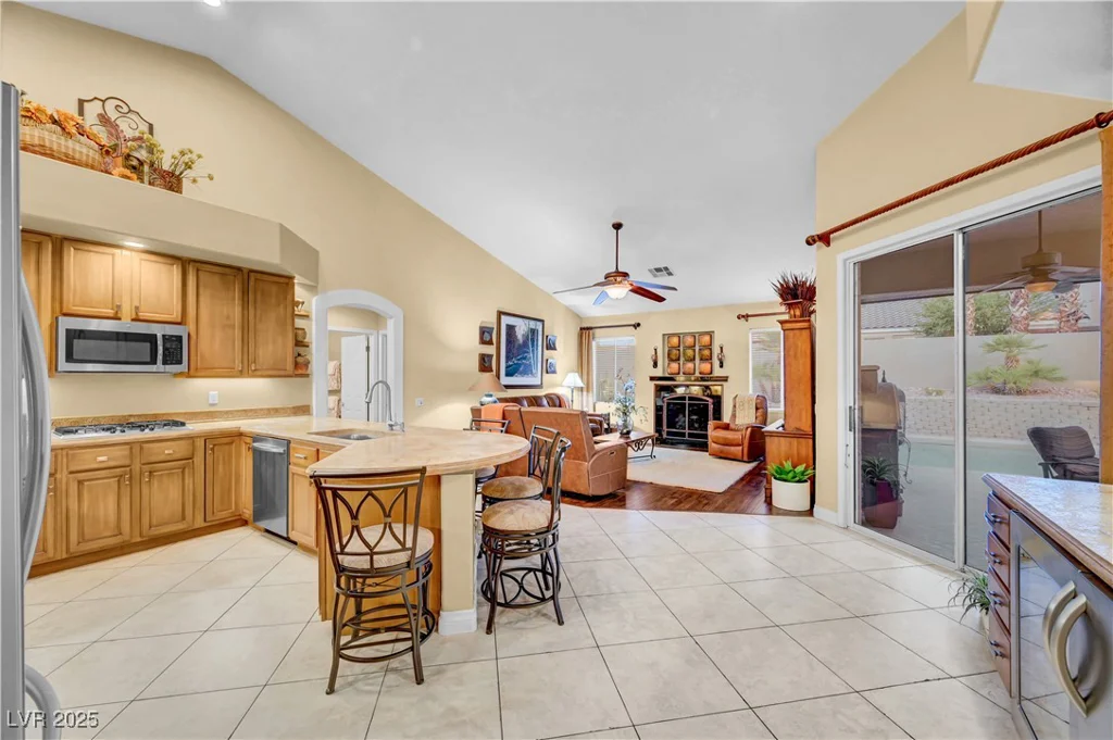 216 Chestnut Ridge, Henderson, NV 89012