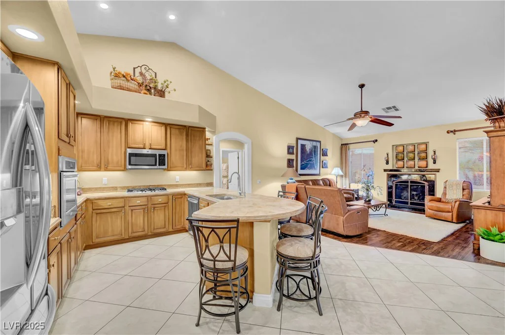 216 Chestnut Ridge, Henderson, NV 89012