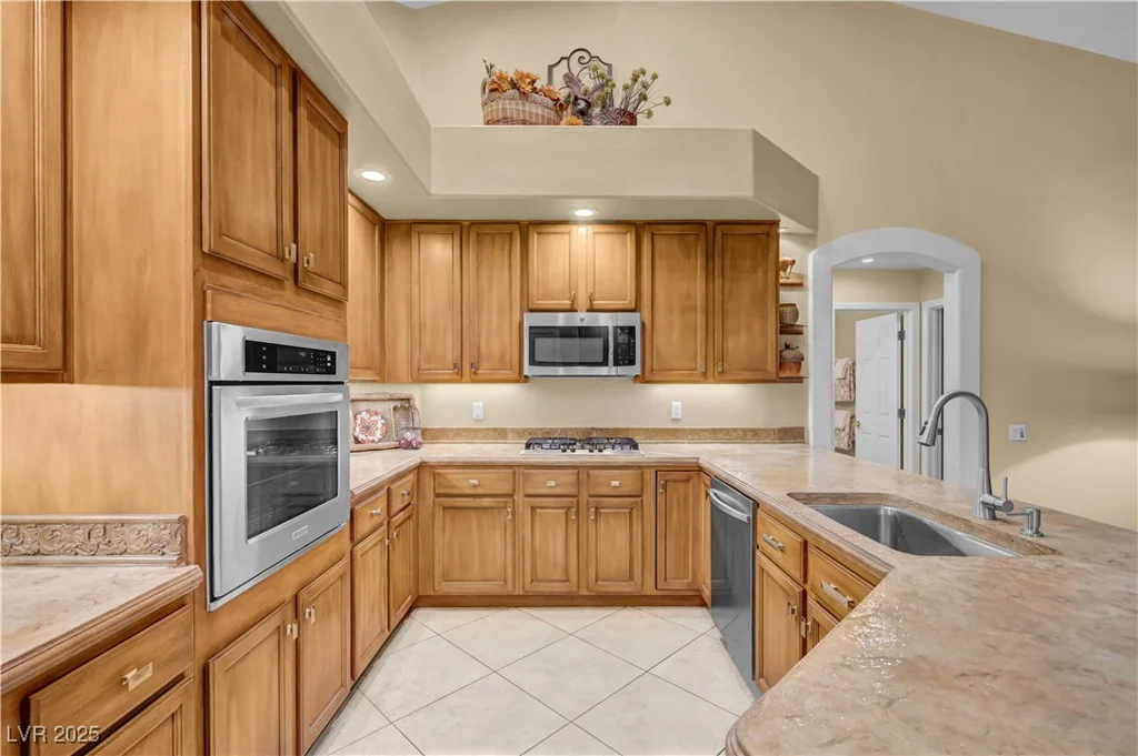 216 Chestnut Ridge, Henderson, NV 89012