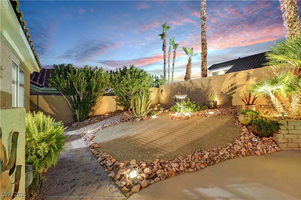 216 Chestnut Ridge, Henderson, NV 89012