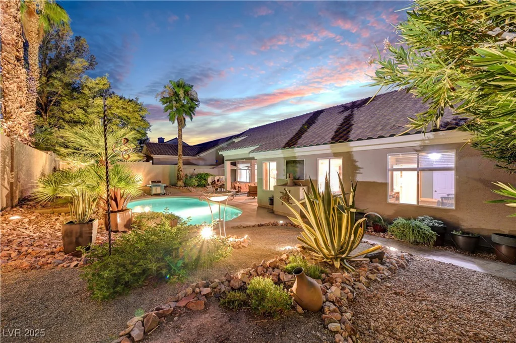 216 Chestnut Ridge, Henderson, NV 89012