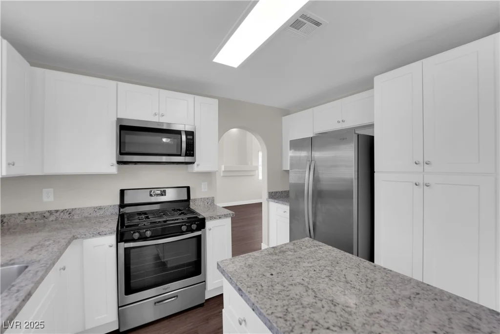 6920 White Lakes, Las Vegas, NV 89130