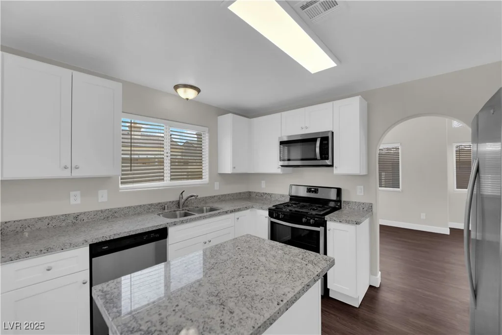 6920 White Lakes, Las Vegas, NV 89130