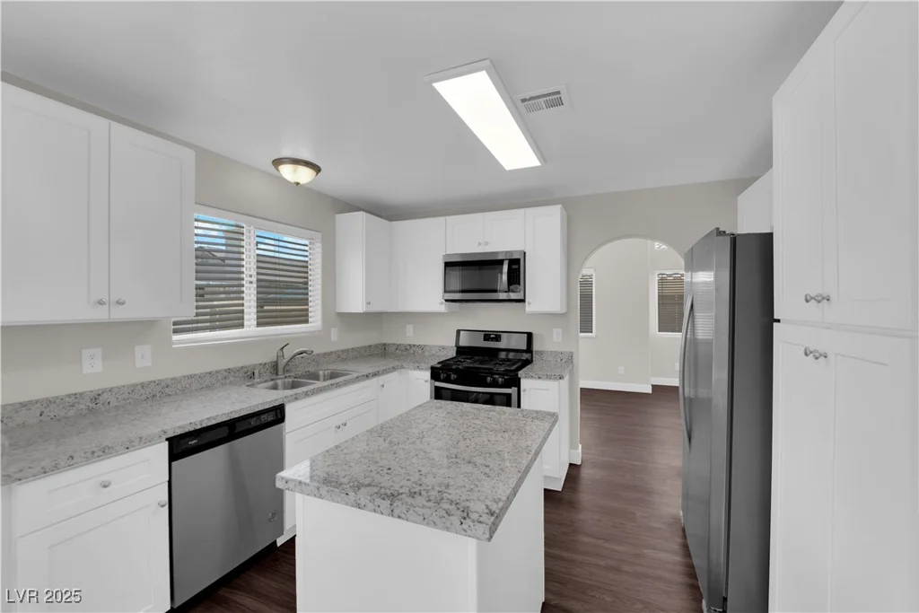6920 White Lakes, Las Vegas, NV 89130