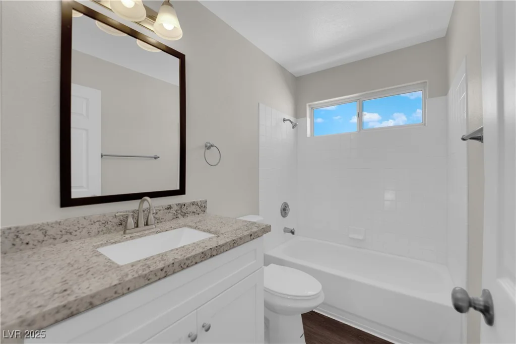 6920 White Lakes, Las Vegas, NV 89130