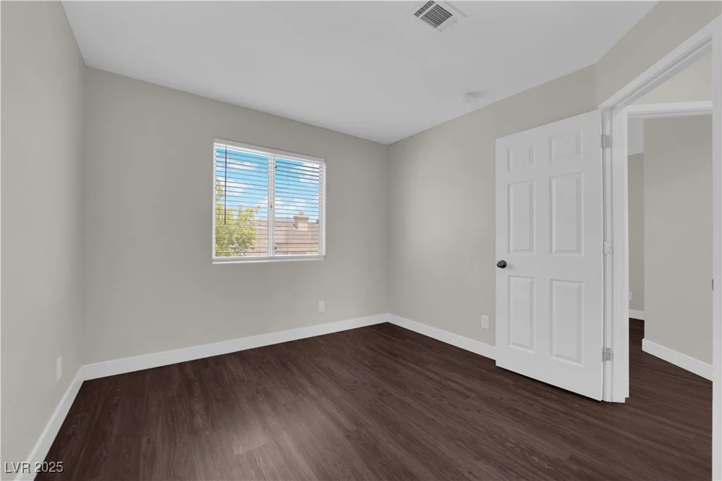6920 White Lakes, Las Vegas, NV 89130