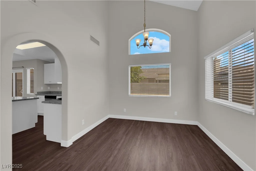 6920 White Lakes, Las Vegas, NV 89130