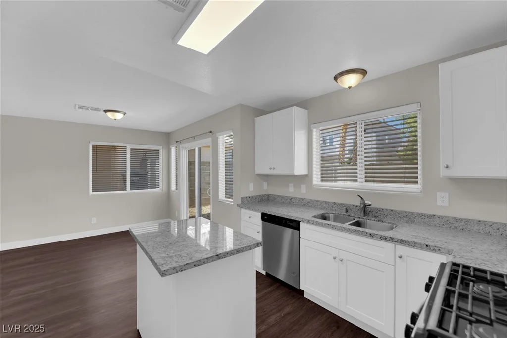 6920 White Lakes, Las Vegas, NV 89130