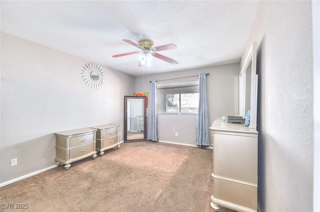 4145 Plumtree, Las Vegas, NV 89115