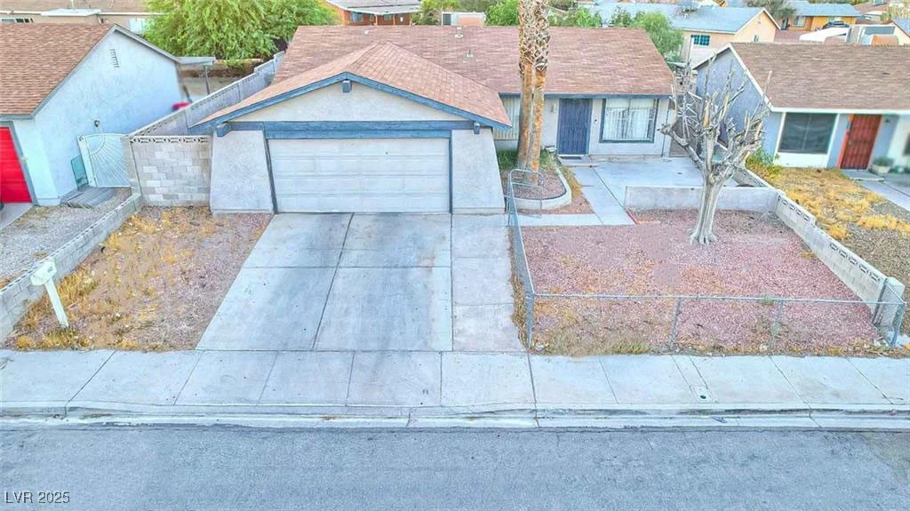 4145 Plumtree, Las Vegas, NV 89115