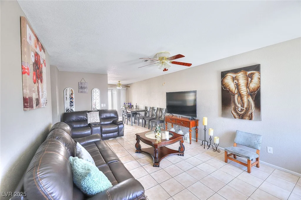 4145 Plumtree, Las Vegas, NV 89115