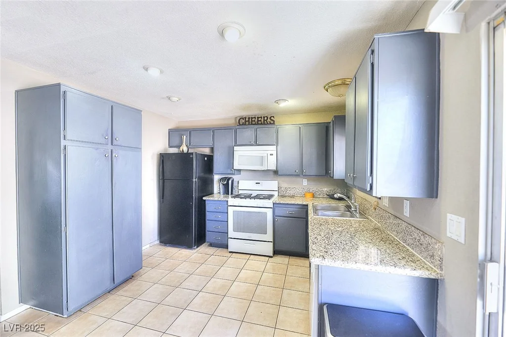 4145 Plumtree, Las Vegas, NV 89115