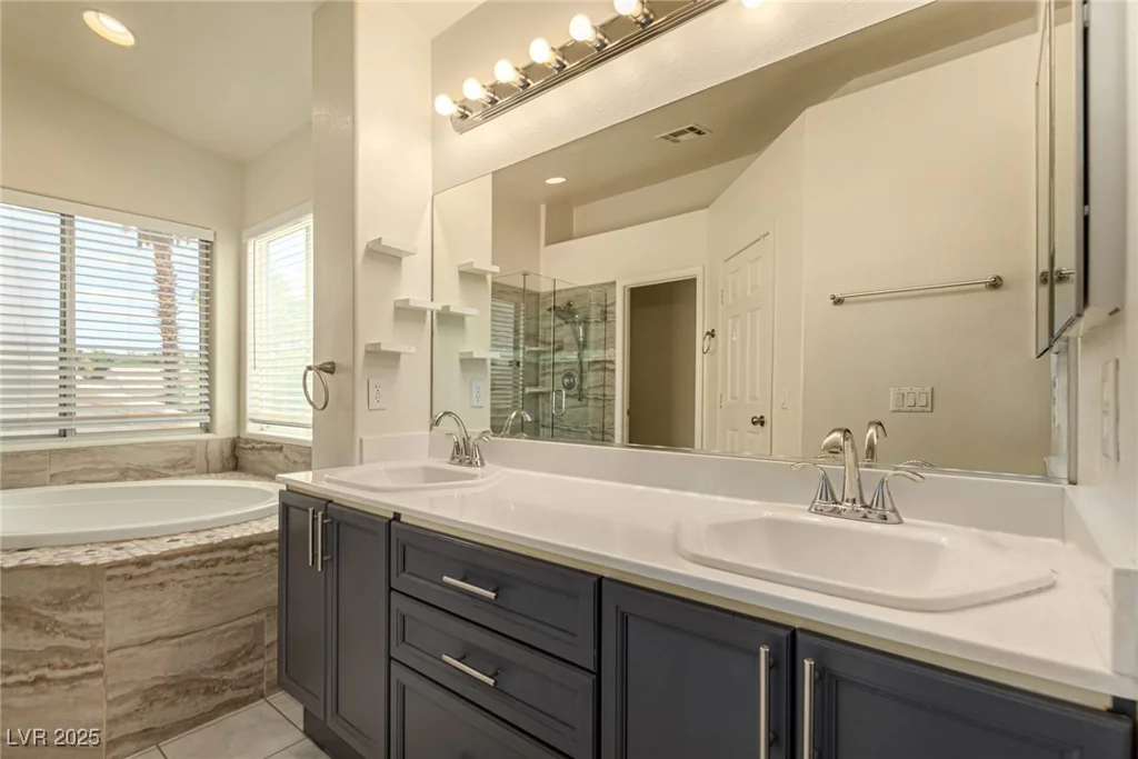 3533 Tuscany Village, Las Vegas, NV 89129