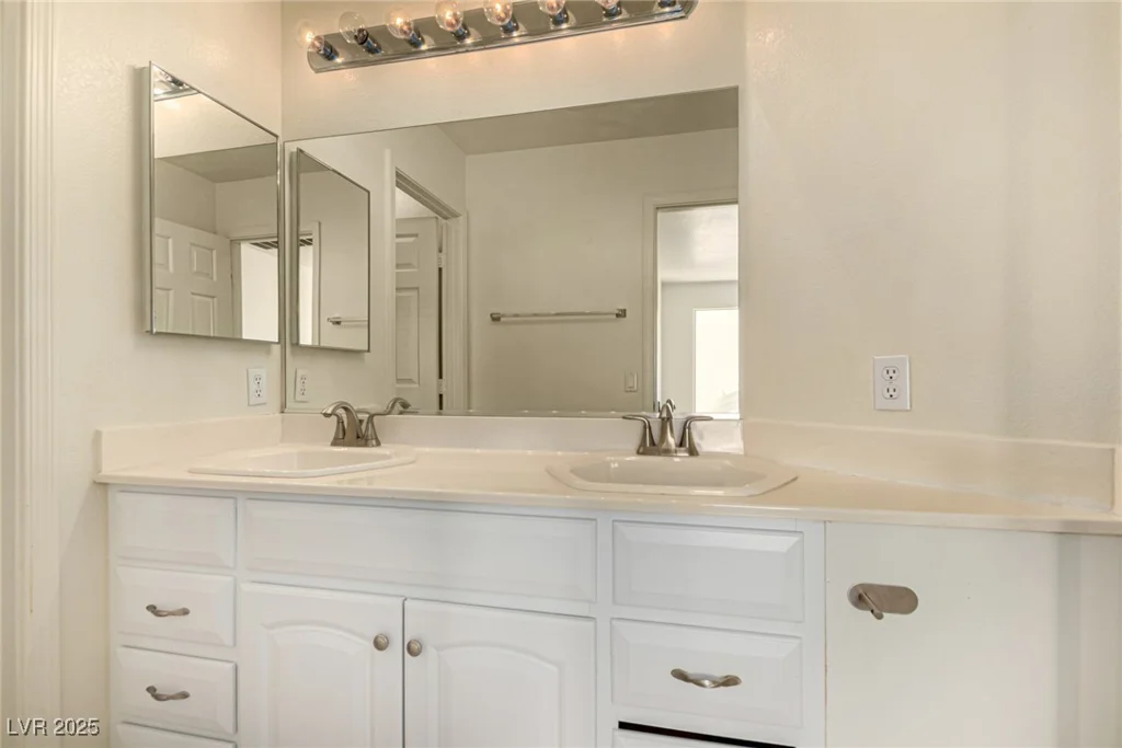 3533 Tuscany Village, Las Vegas, NV 89129