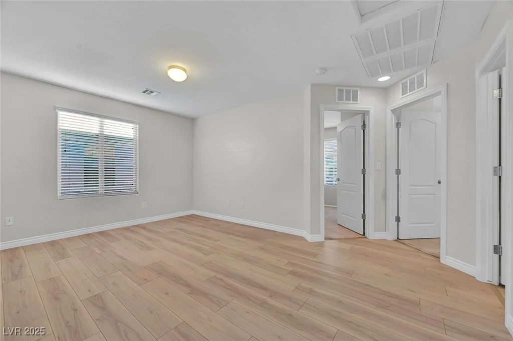 6373 Beavertail Pond, Las Vegas, NV 89122