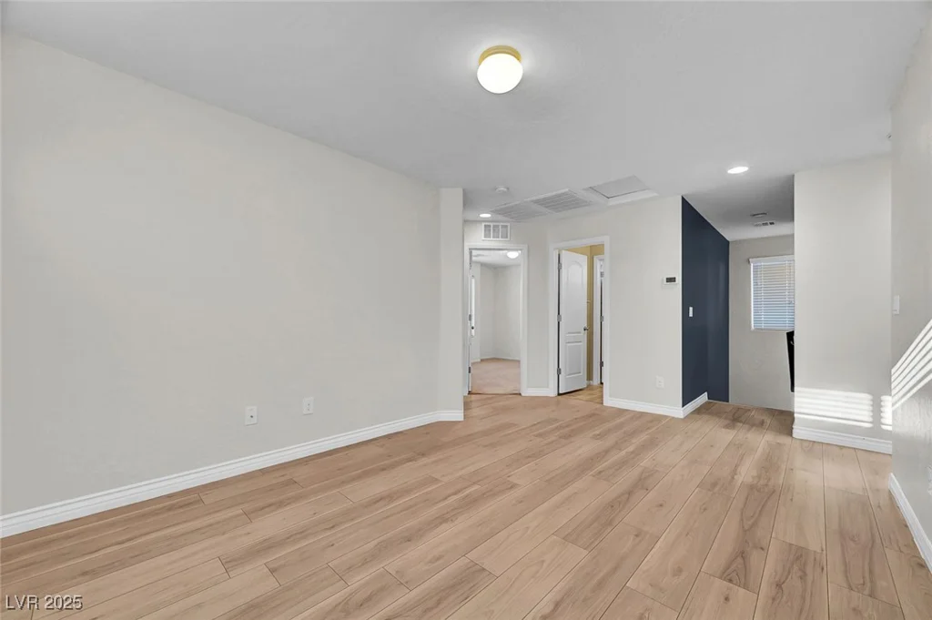 6373 Beavertail Pond, Las Vegas, NV 89122