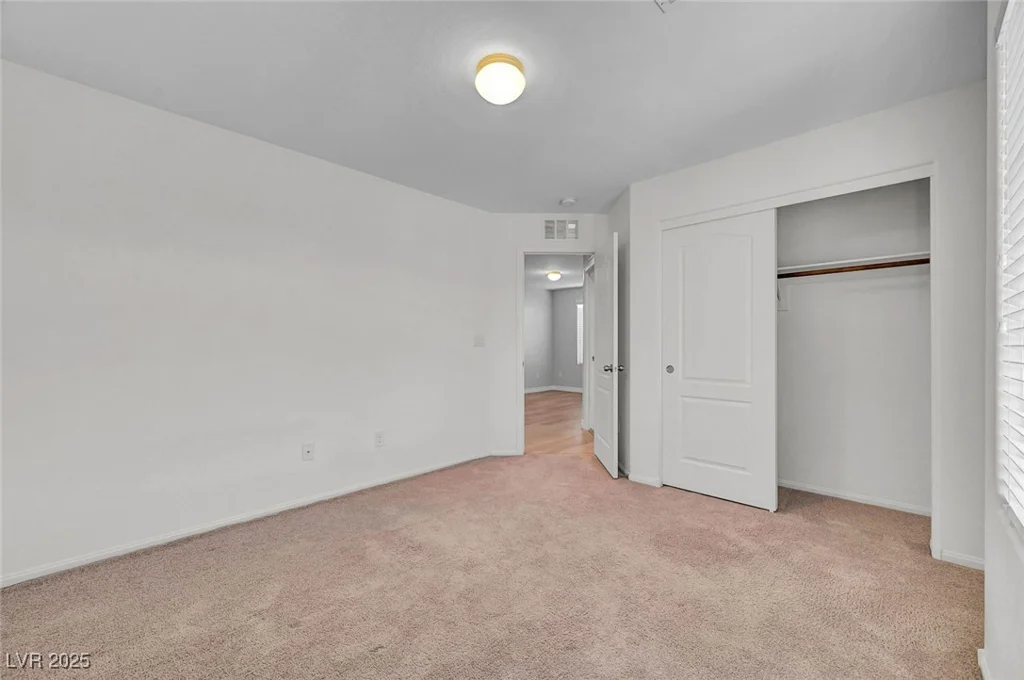 6373 Beavertail Pond, Las Vegas, NV 89122