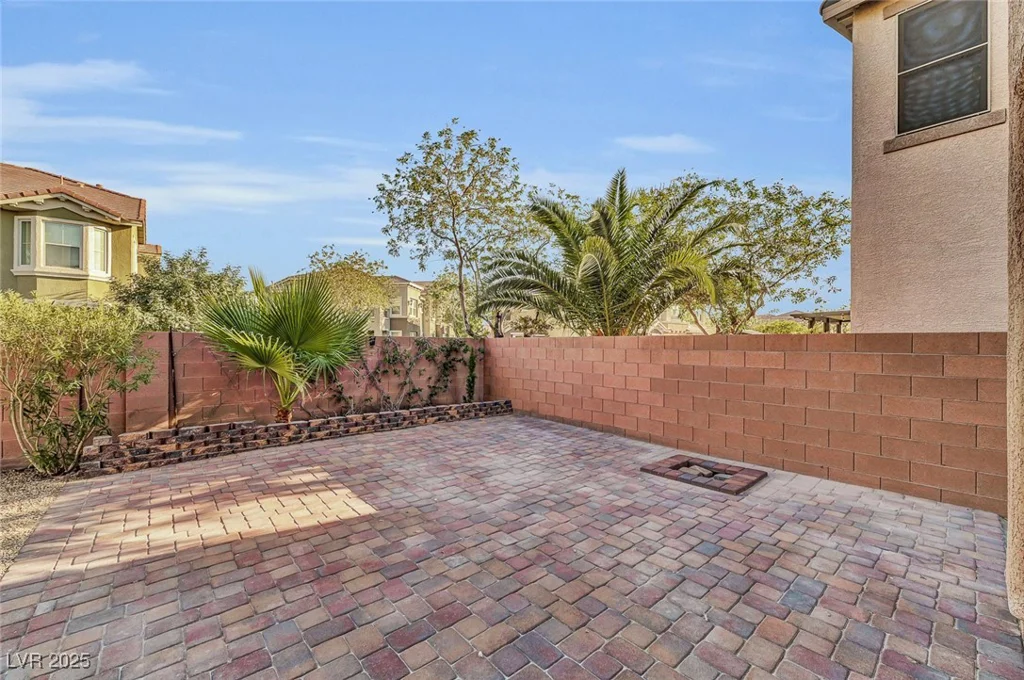 6373 Beavertail Pond, Las Vegas, NV 89122