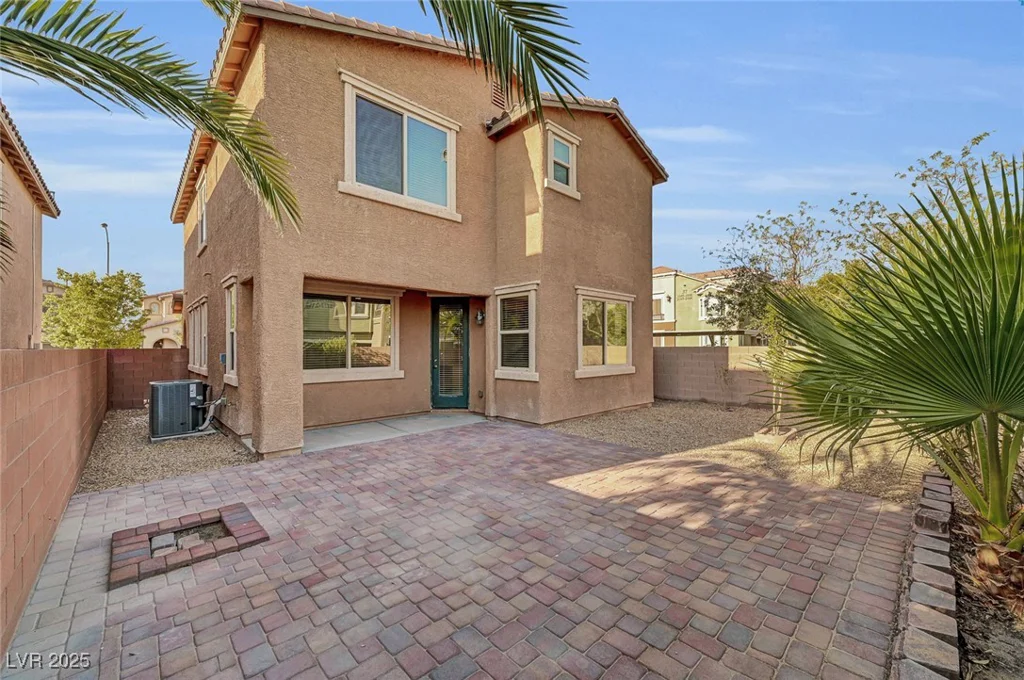 6373 Beavertail Pond, Las Vegas, NV 89122