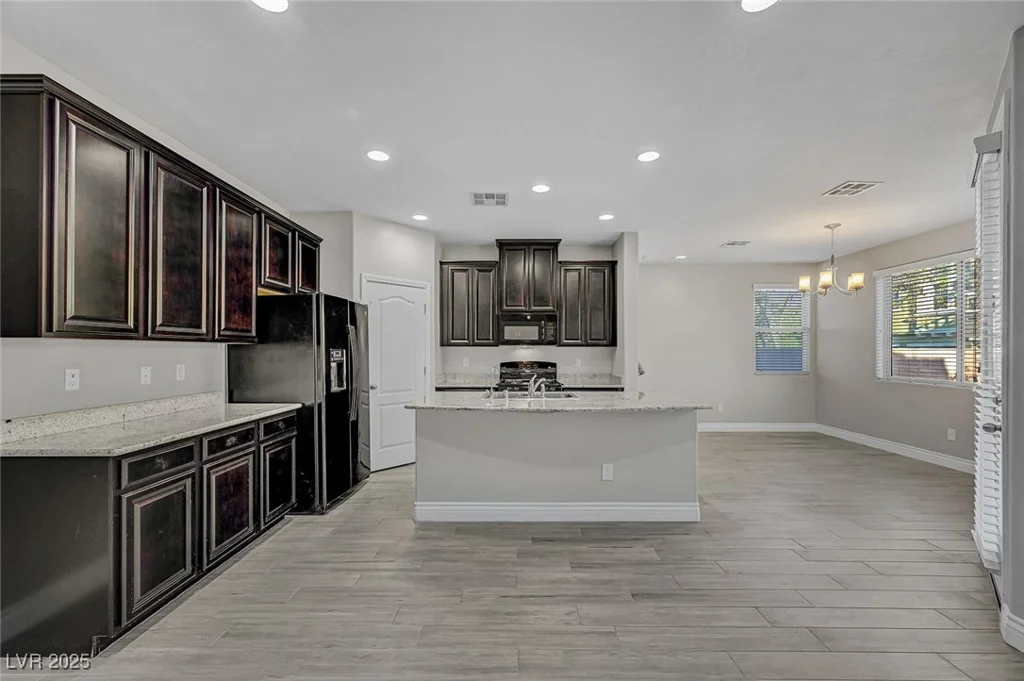 6373 Beavertail Pond, Las Vegas, NV 89122