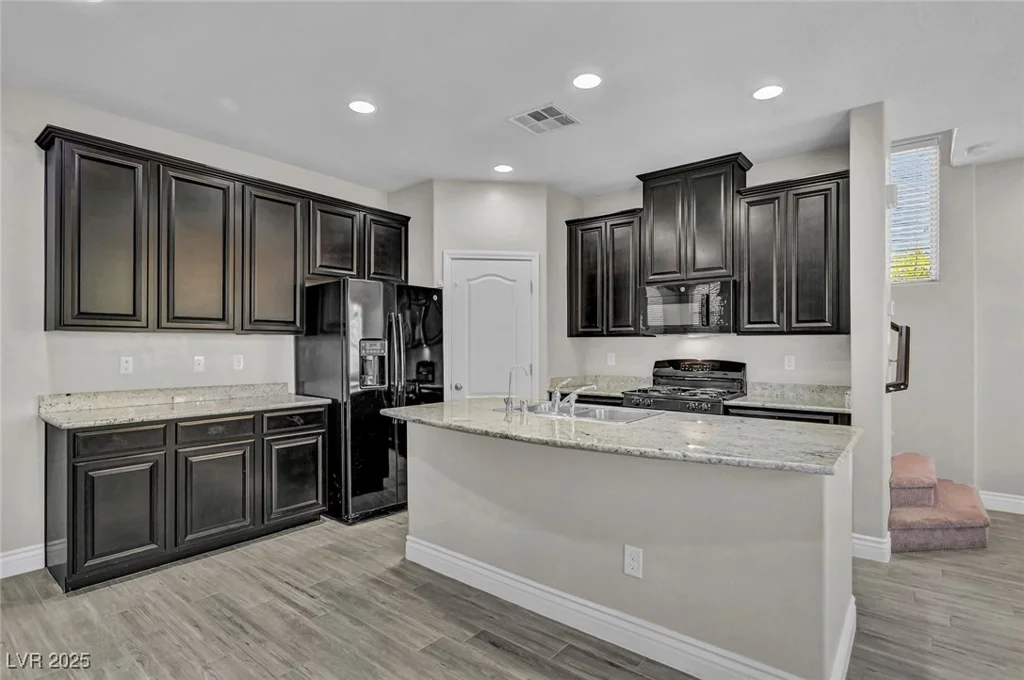 6373 Beavertail Pond, Las Vegas, NV 89122