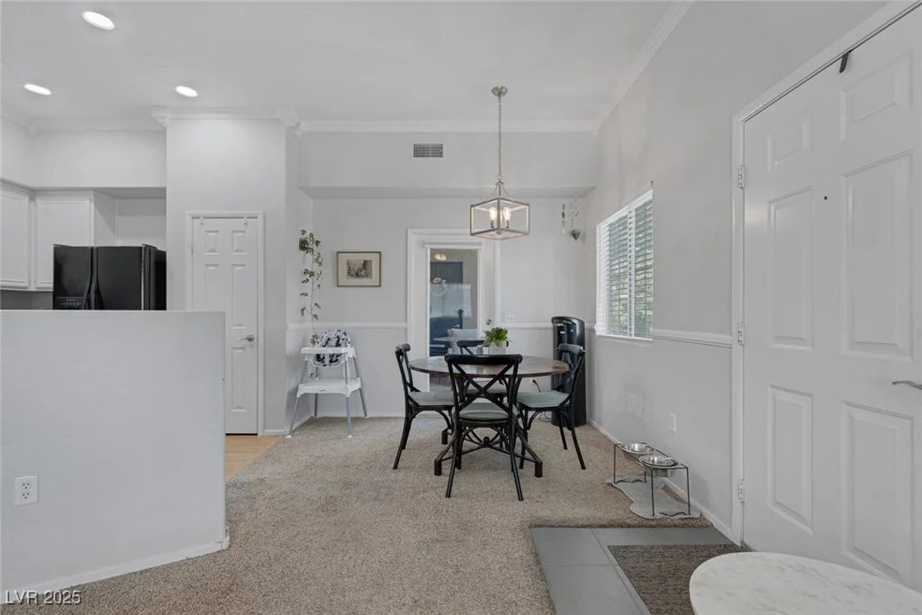 10245 Maryland, Las Vegas, NV 89183