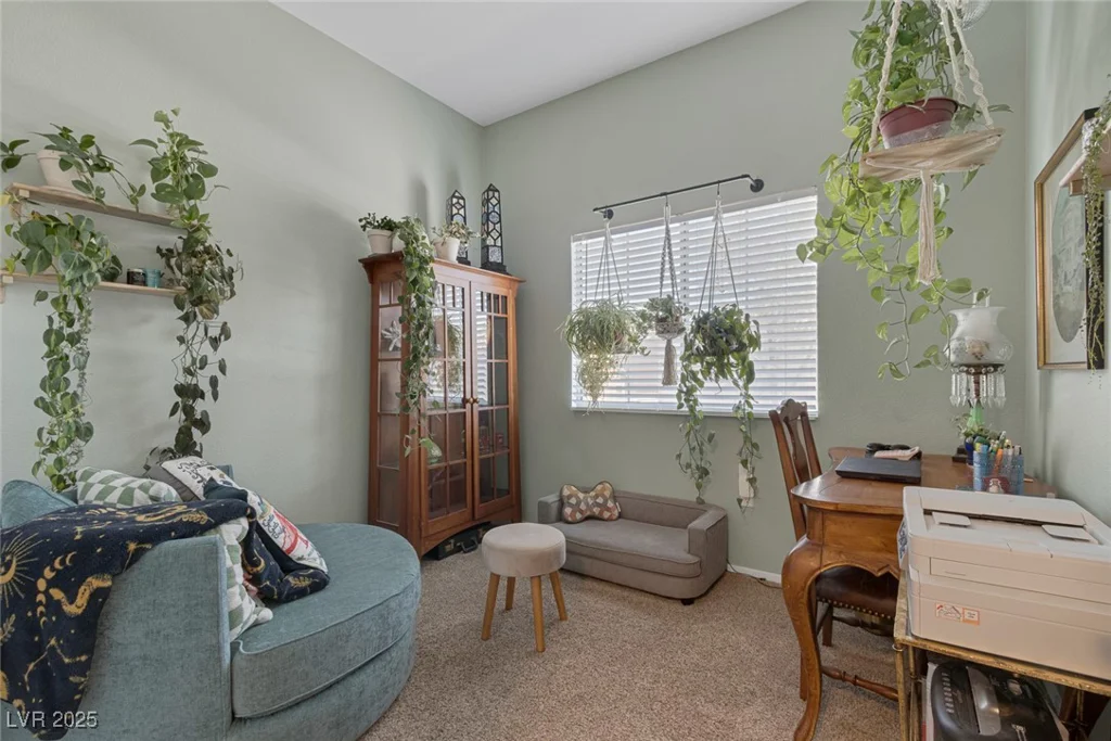 10245 Maryland, Las Vegas, NV 89183