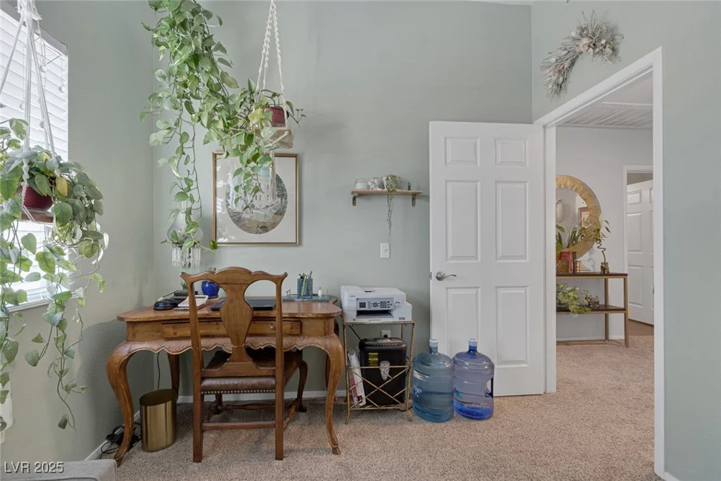 10245 Maryland, Las Vegas, NV 89183