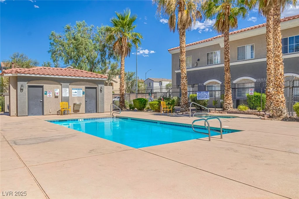 10245 Maryland, Las Vegas, NV 89183