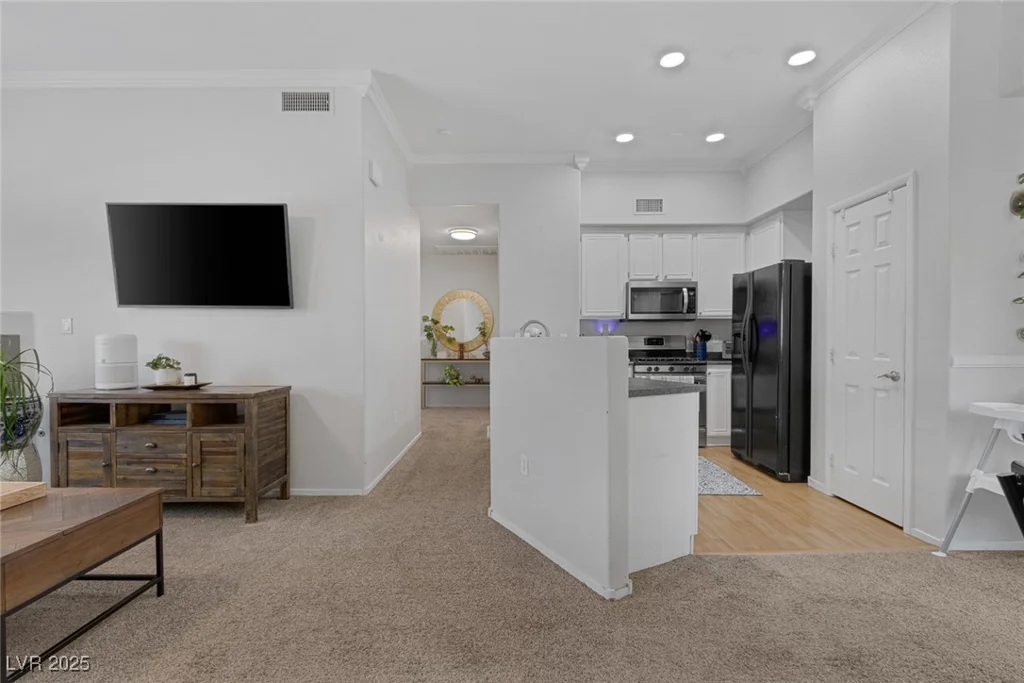 10245 Maryland, Las Vegas, NV 89183