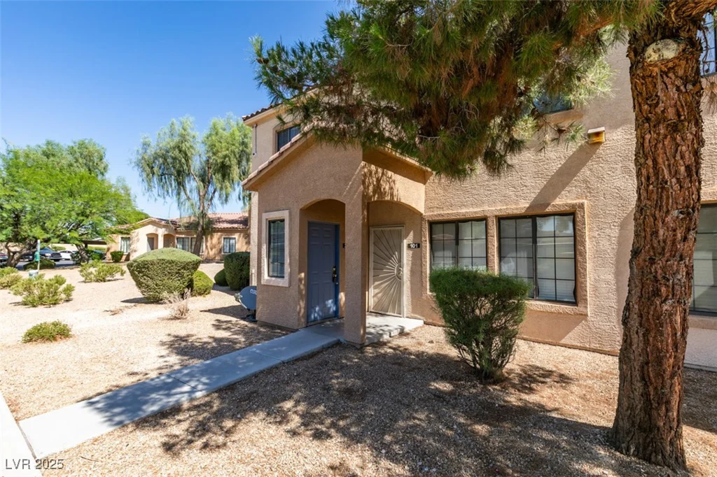 2030 Rancho Lake, Las Vegas, NV 89108
