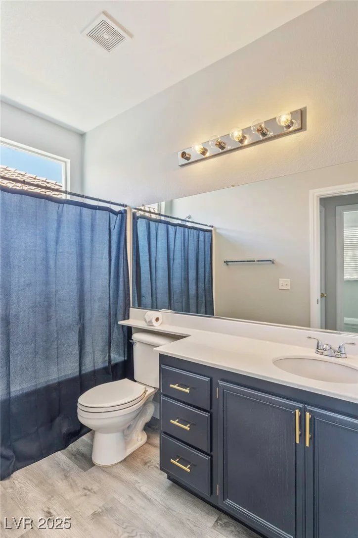 1172 Pale Sunset, Las Vegas, NV 89110