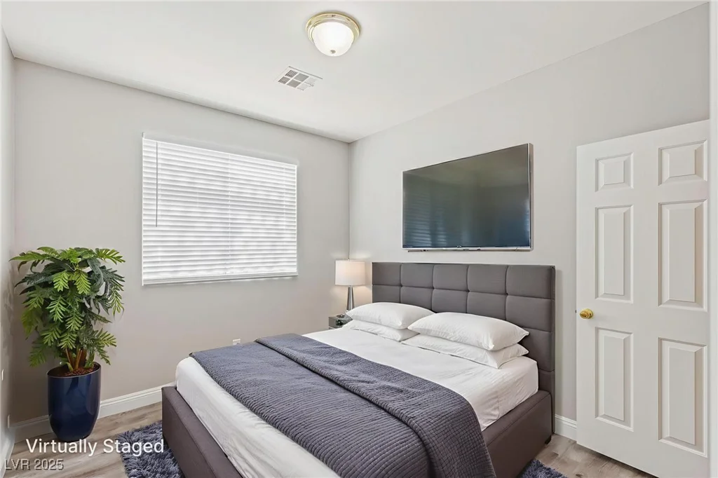 1172 Pale Sunset, Las Vegas, NV 89110