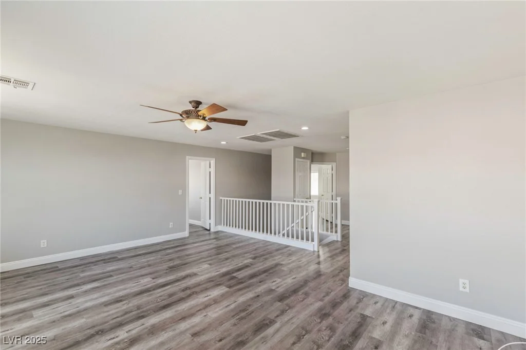 1172 Pale Sunset, Las Vegas, NV 89110