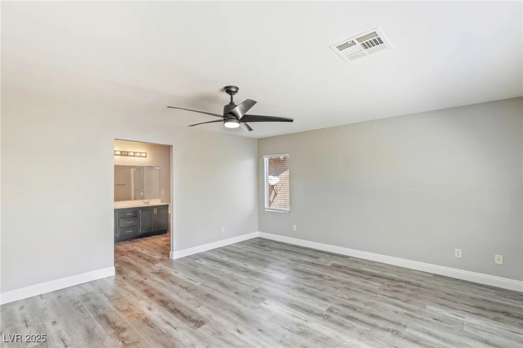 1172 Pale Sunset, Las Vegas, NV 89110