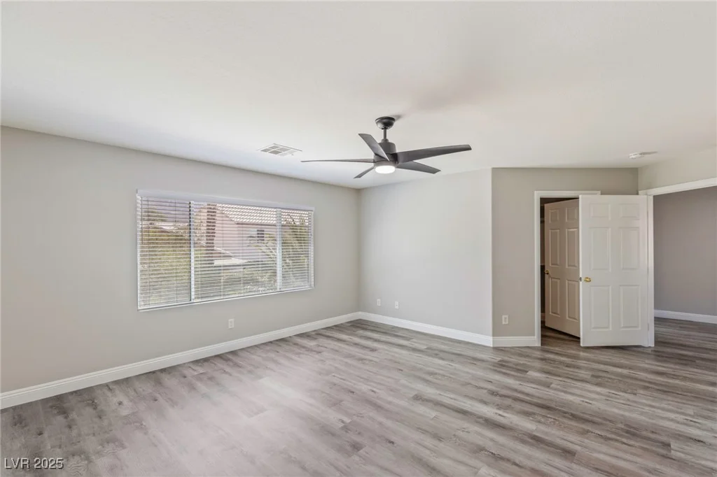 1172 Pale Sunset, Las Vegas, NV 89110