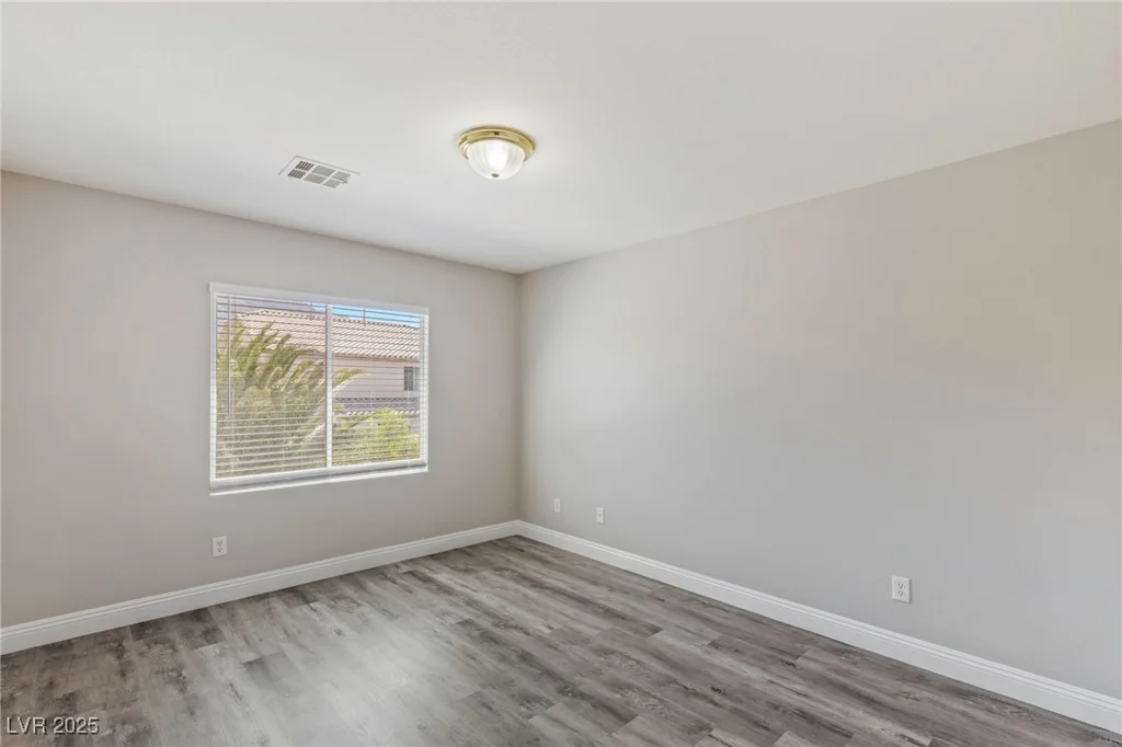 1172 Pale Sunset, Las Vegas, NV 89110