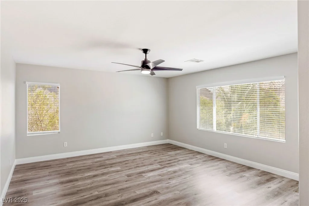1172 Pale Sunset, Las Vegas, NV 89110