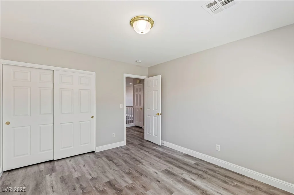 1172 Pale Sunset, Las Vegas, NV 89110
