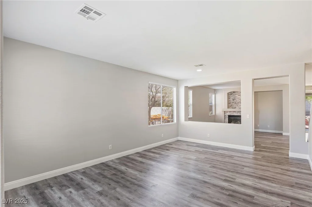 1172 Pale Sunset, Las Vegas, NV 89110