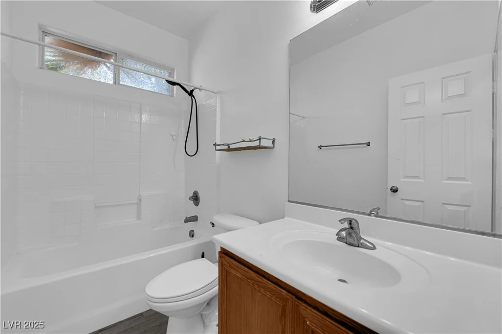 8521 Lawsonia, Las Vegas, NV 89149