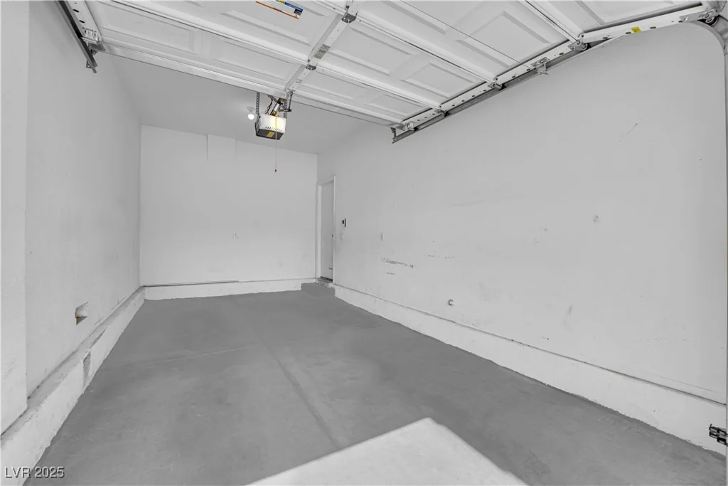 8521 Lawsonia, Las Vegas, NV 89149