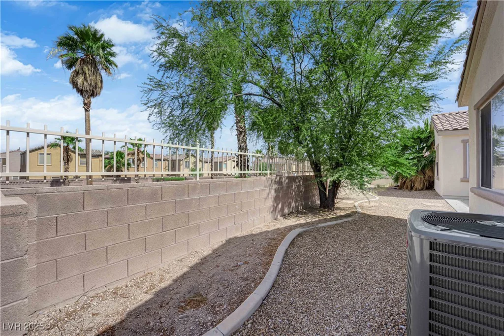 8521 Lawsonia, Las Vegas, NV 89149