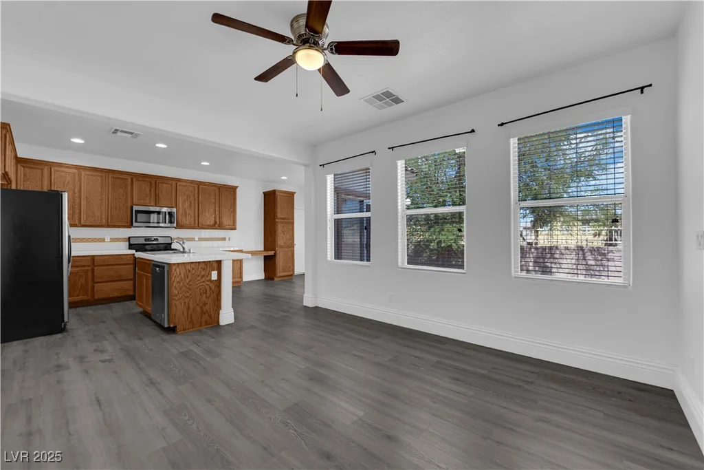 8521 Lawsonia, Las Vegas, NV 89149
