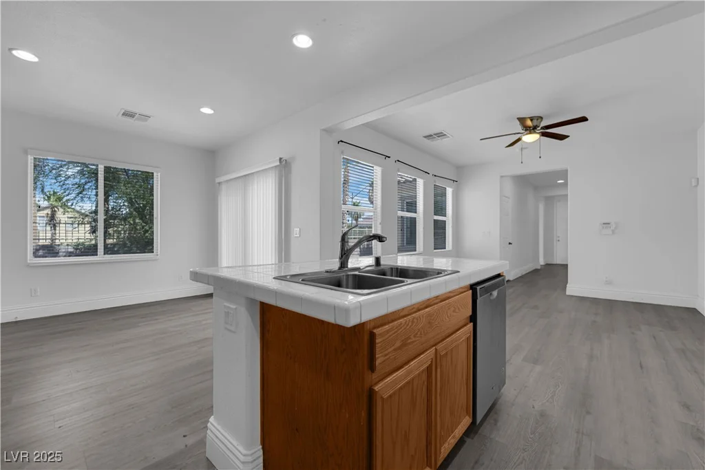 8521 Lawsonia, Las Vegas, NV 89149